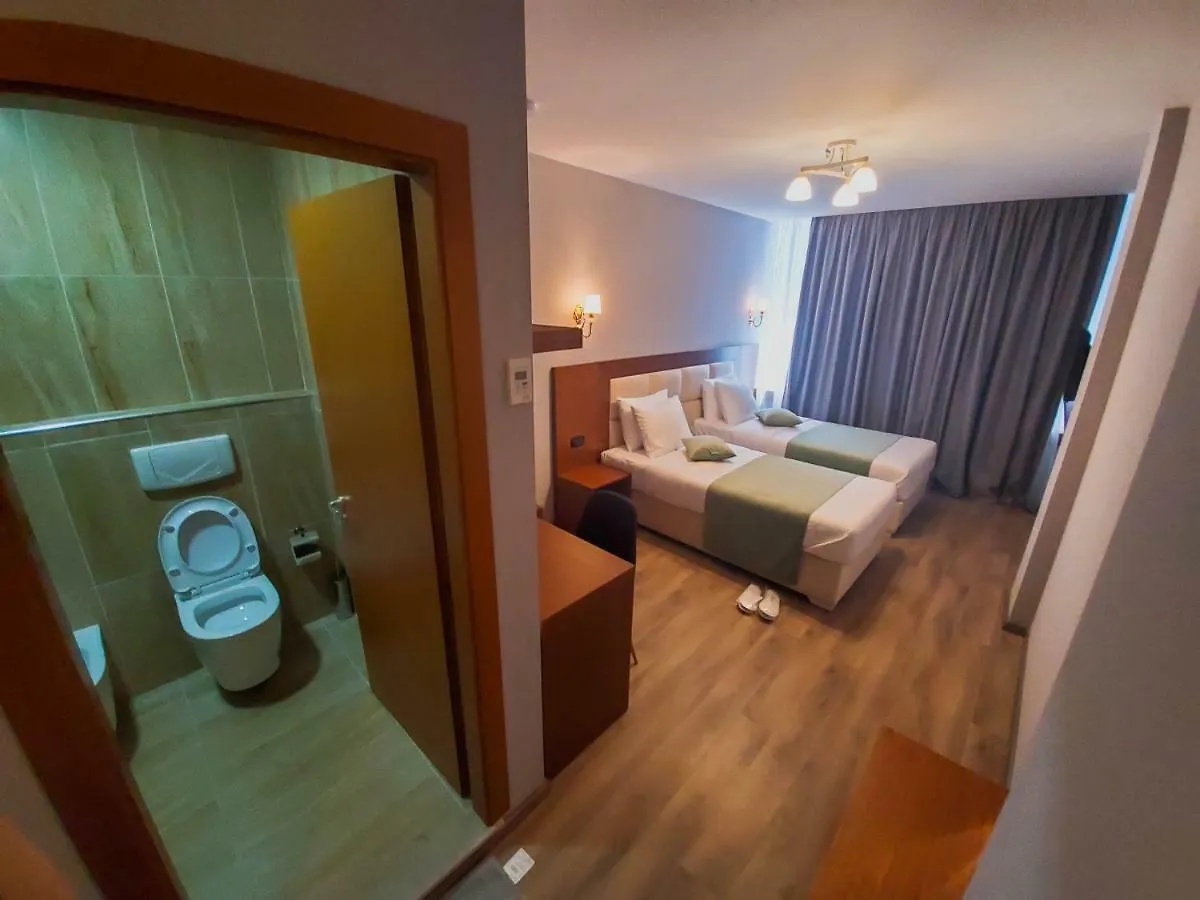 Albanopolis Hotel ティラナ アルバニア