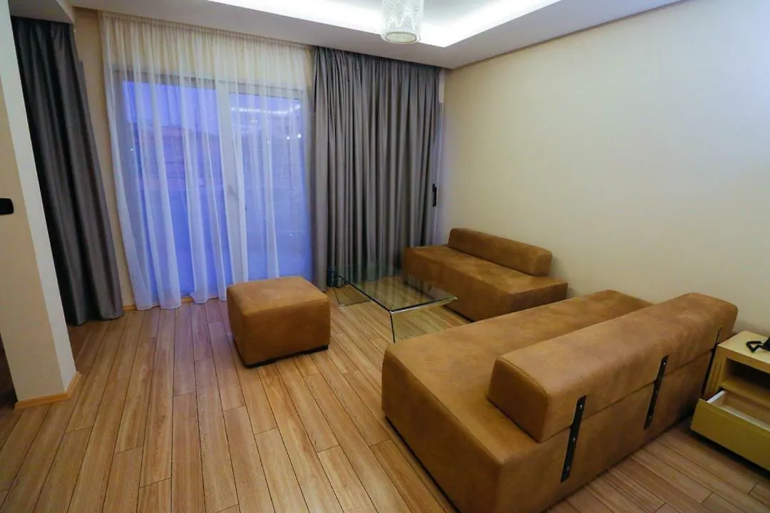 Albanopolis Hotel ティラナ