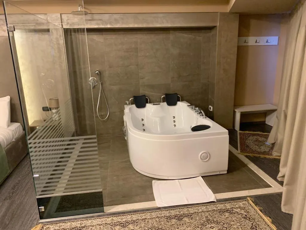 ****  Albanopolis Hotel ティラナ アルバニア